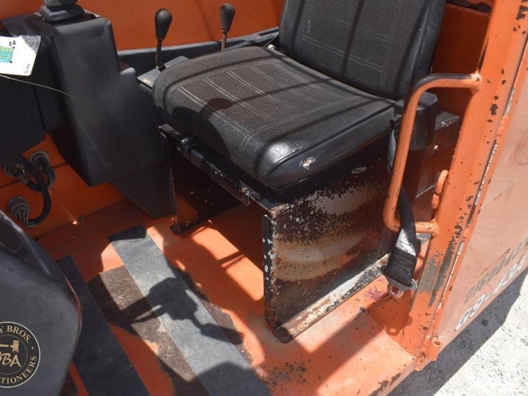 2012-jlg-g9-43a-image-28