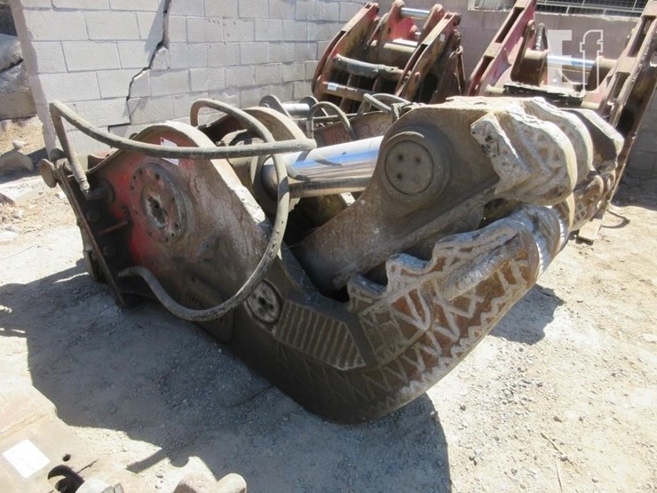 caterpillar-330-image-3