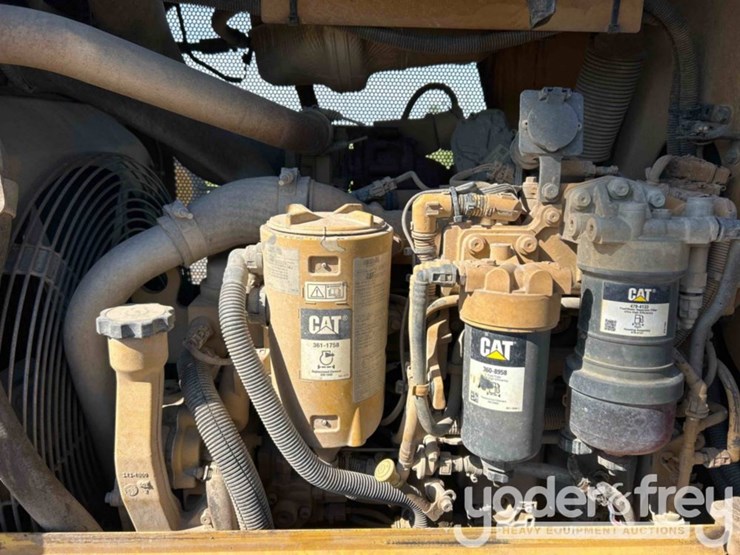2017-caterpillar-d5k2-xl-image-4