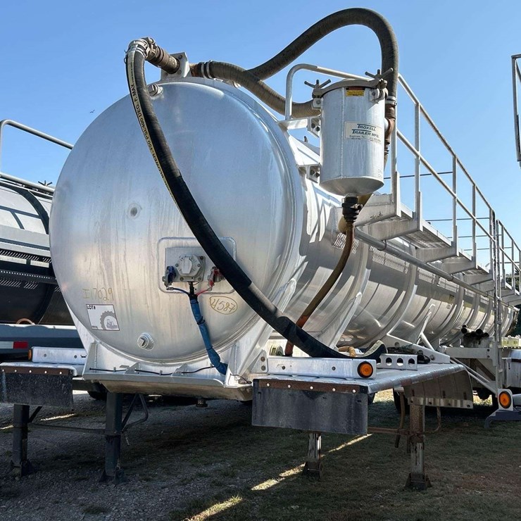 2019 TROXELL TANKER