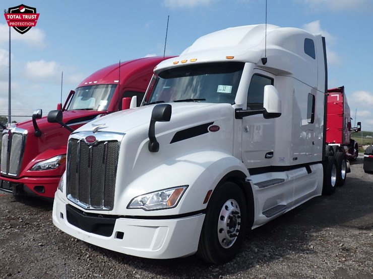 2024-peterbilt-579-image-1