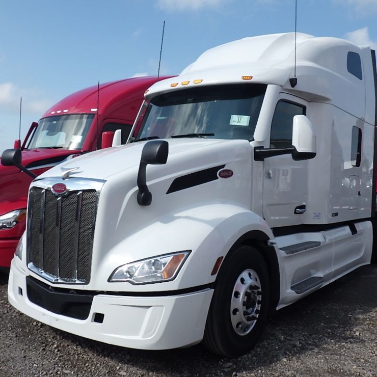 2024 PETERBILT 579