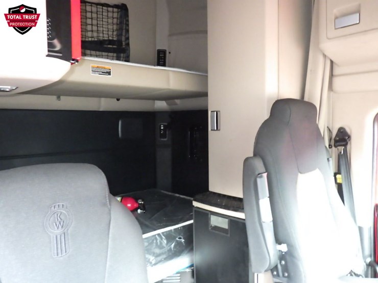 2025-kenworth-t680-image-6