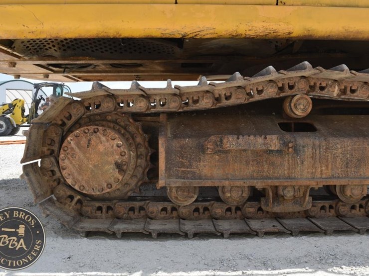 2016-deere-350g-lc-image-41
