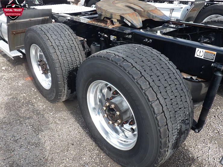 2024-kenworth-t680-image-13