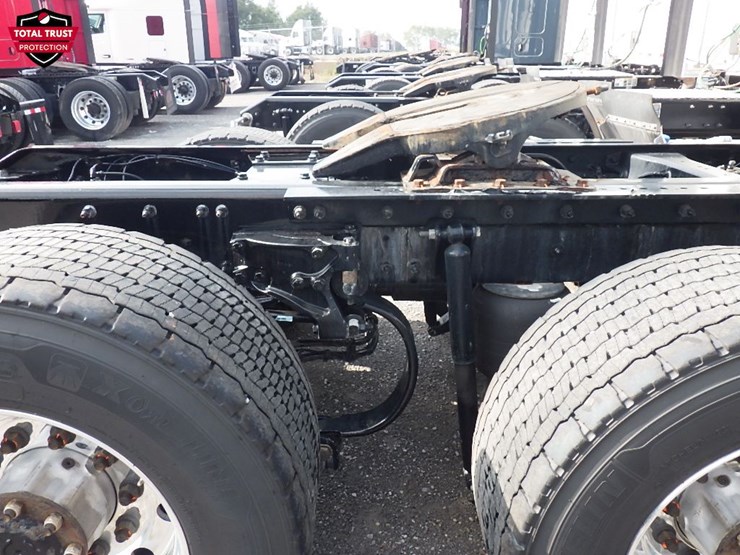 2024-kenworth-t680-image-6