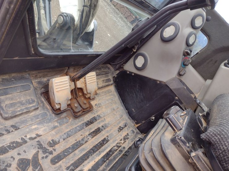 bobcat-e35-image-11