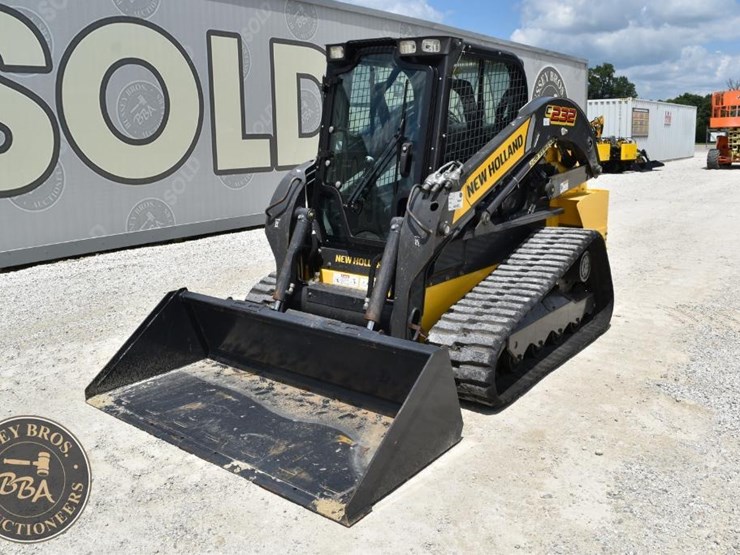 2019-new-holland-c232-image-1