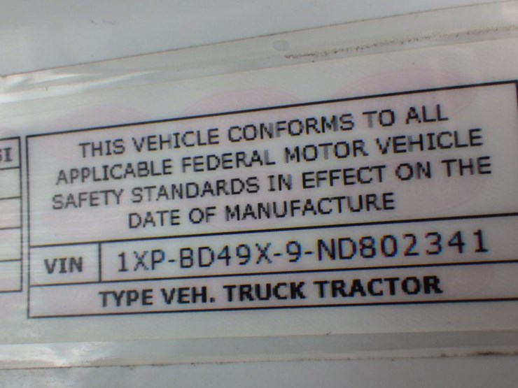 2022-peterbilt-579-image-30