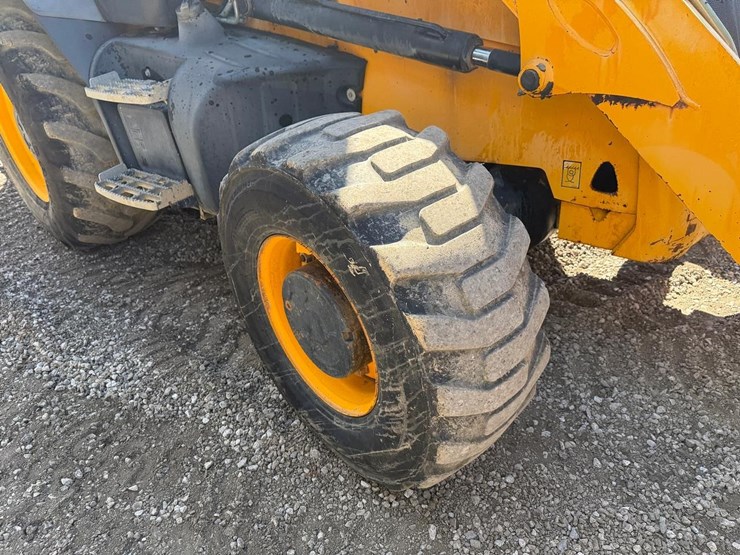 jcb-3cx14-image-11