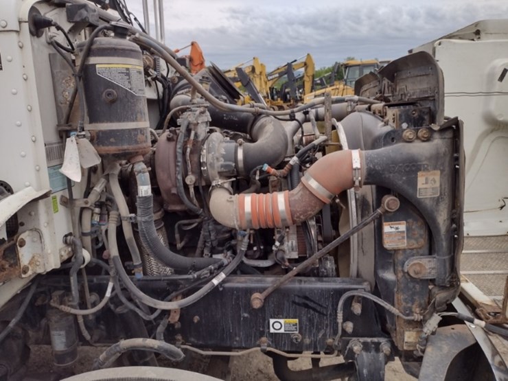 peterbilt-337-image-21