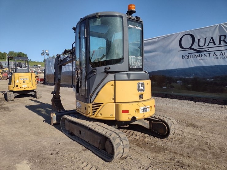 deere-35d-image-38