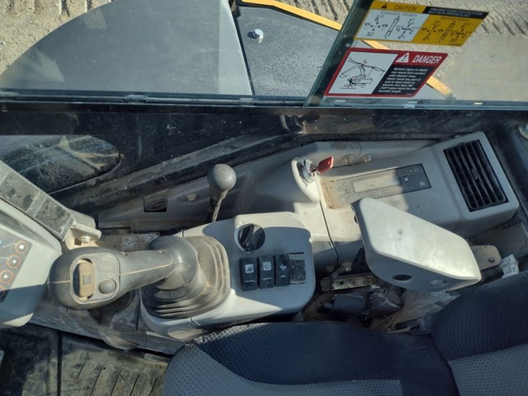deere-30g-image-8