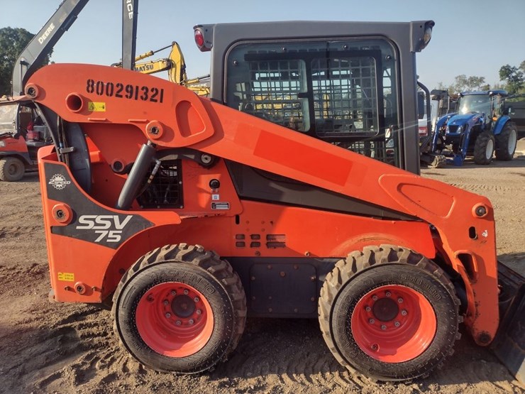 kubota-ssv75-image-21