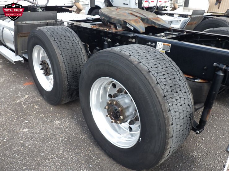 2024-kenworth-t680-image-13