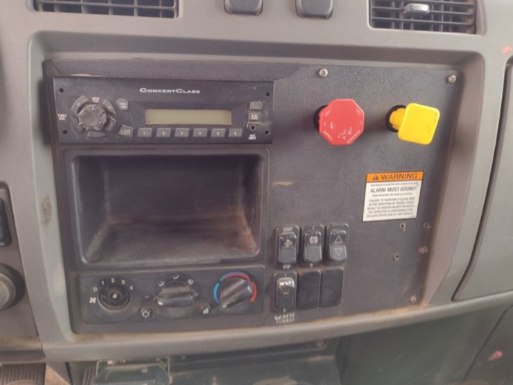 peterbilt-337-image-11