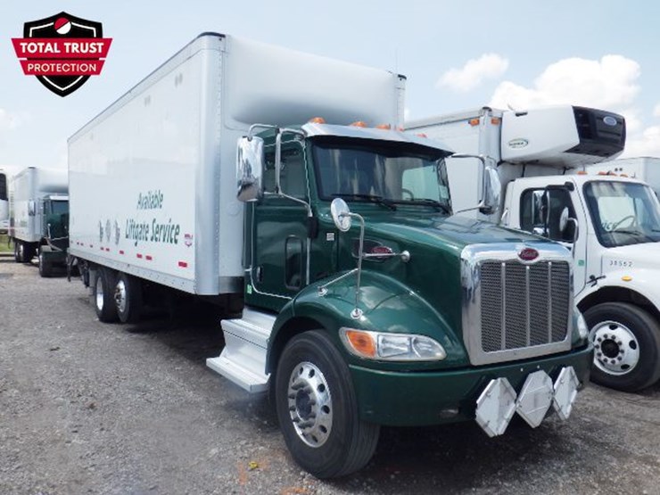2020-peterbilt-348-image-3