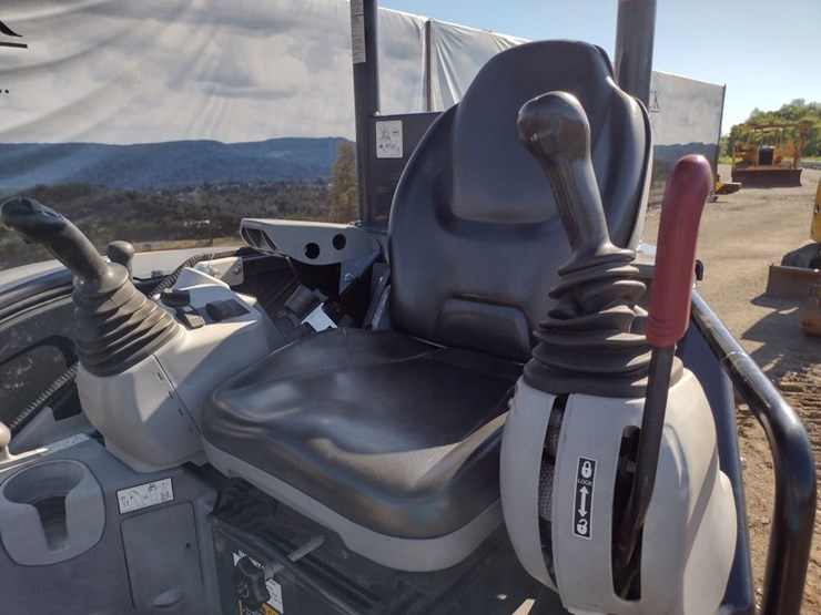deere-35g-image-10