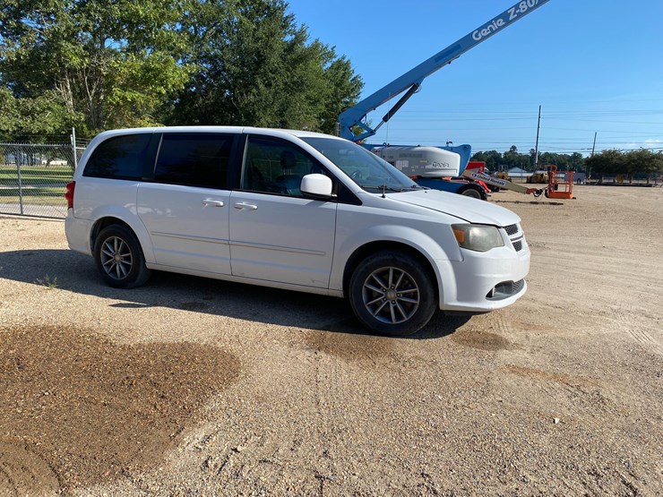 2013-dodge-grand-caravan-image-5