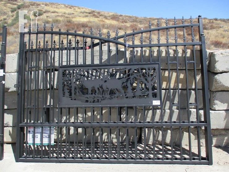 7'-x-20'-bi-parting-driveway-farm-gate-image-1
