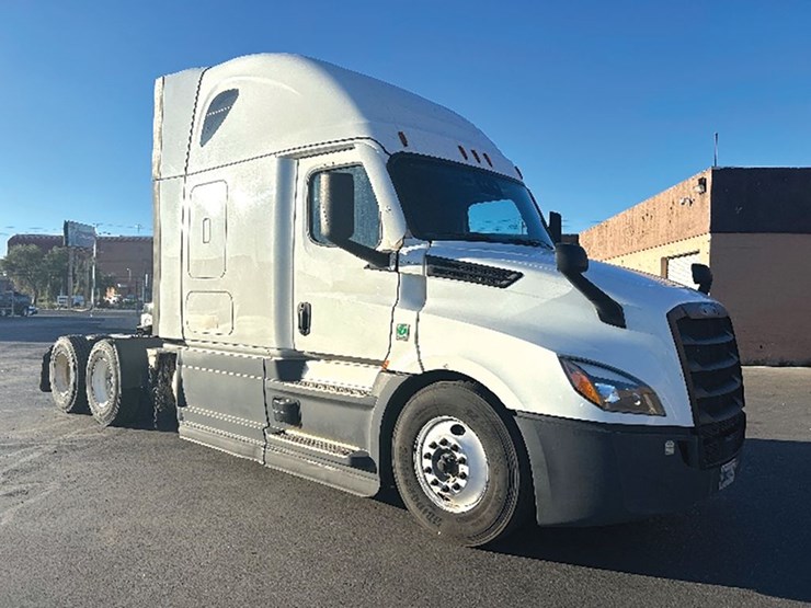 2023-freightliner-cascadia-126-image-1