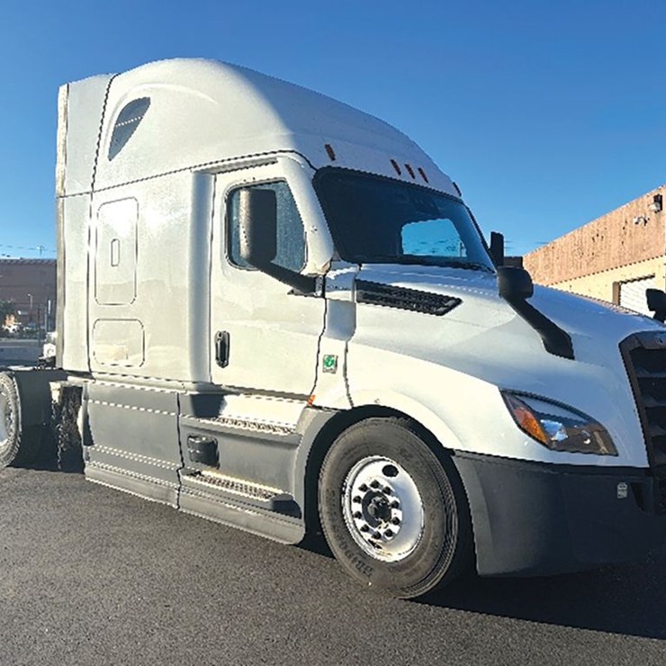 2023 FREIGHTLINER CASCADIA 126