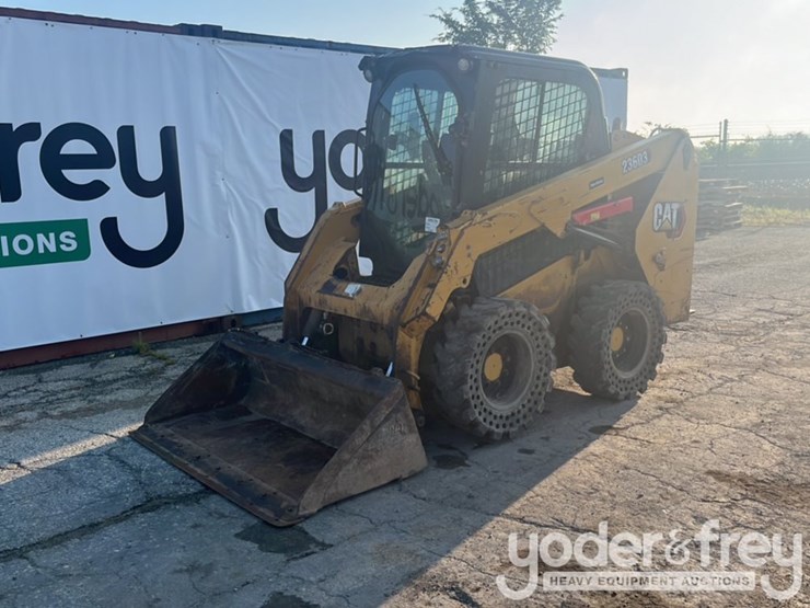 2021-caterpillar-236d-image-1