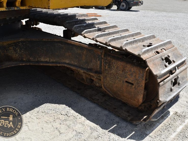 2016-deere-350g-lc-image-33
