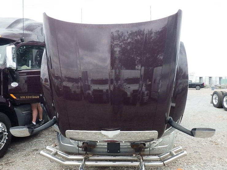 2019-peterbilt-579-image-30