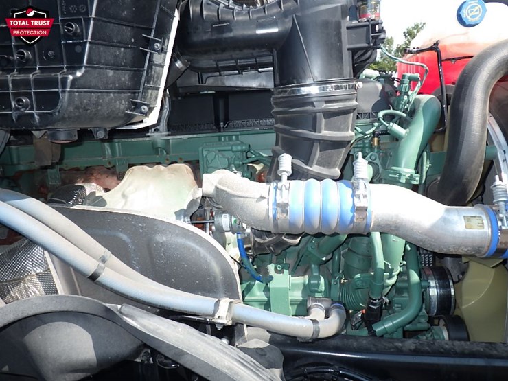 2026-volvo-vnl840-image-30