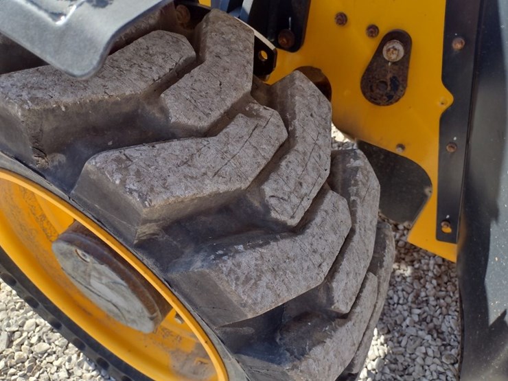jcb-525-image-23