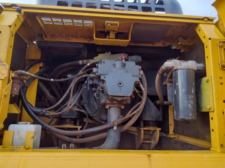 komatsu-pc350-lc-8-image-19
