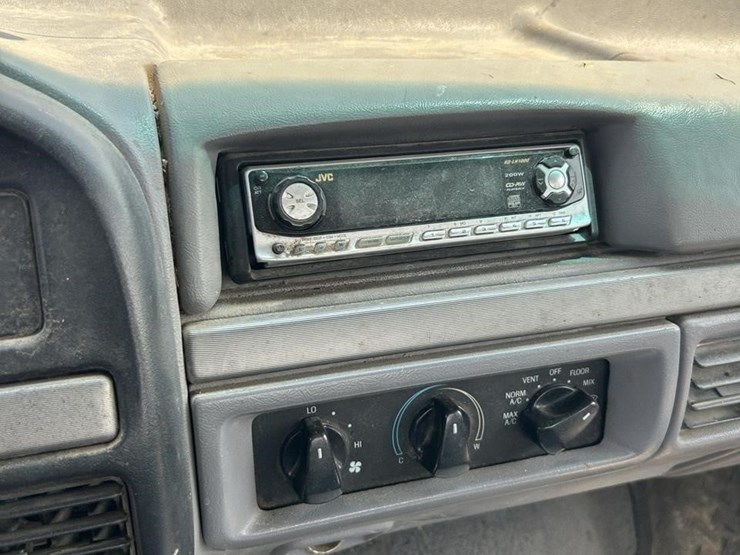 1995-ford-f150-image-17