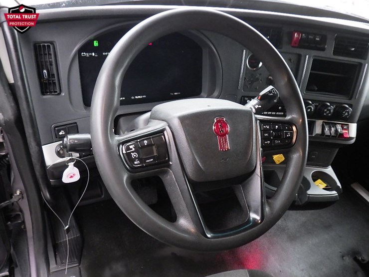 2023-kenworth-t680-image-23