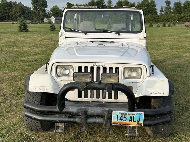 1993-jeep-wrangler-image-5