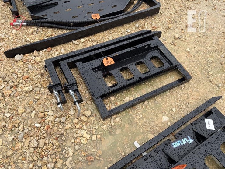future-mini-ss-pallet-forks-image-2