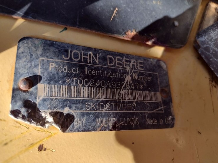 john-deere-240-image-5