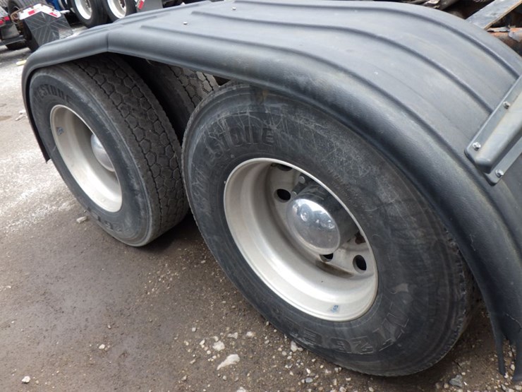 2015-kenworth-t880-image-5