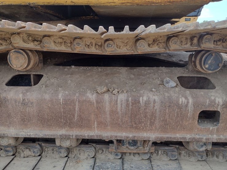 2007-deere-270d-lc-image-32