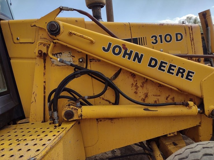 john-deere-310d-image-30