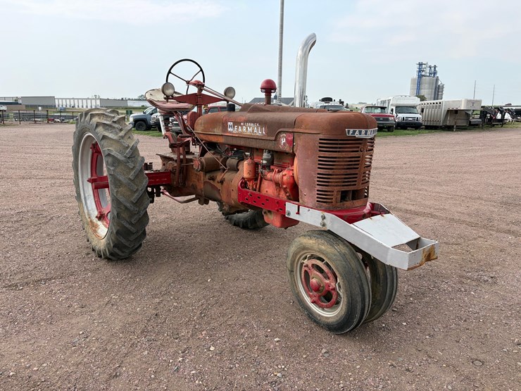 1948-ihc-farmall-h-tractor-image-2