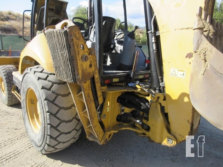 2013-caterpillar-420f-image-21