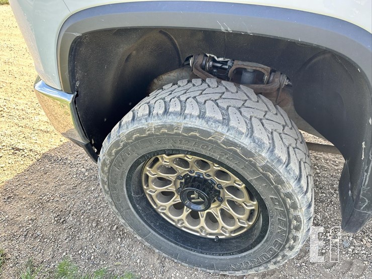 2021-chevrolet-silverado-2500hd-lt-image-47