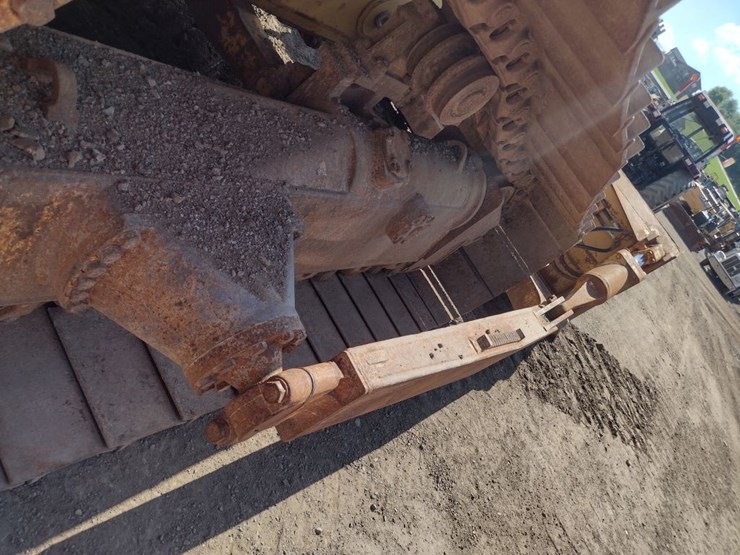 caterpillar-d6t-lgp-image-32