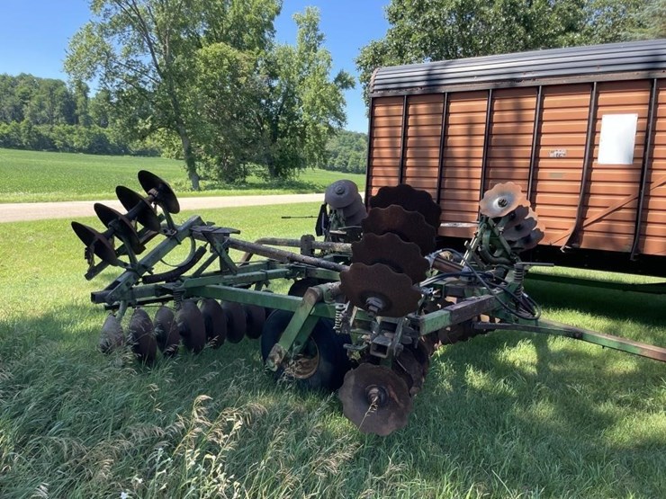 john-deere-110-image-3