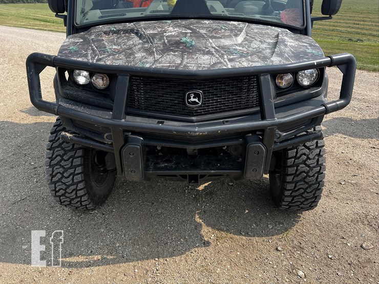 2025-john-deere-gator-xuv-835r-image-22