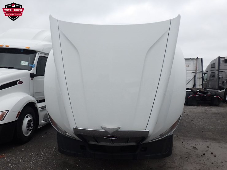 2023-peterbilt-579-image-32