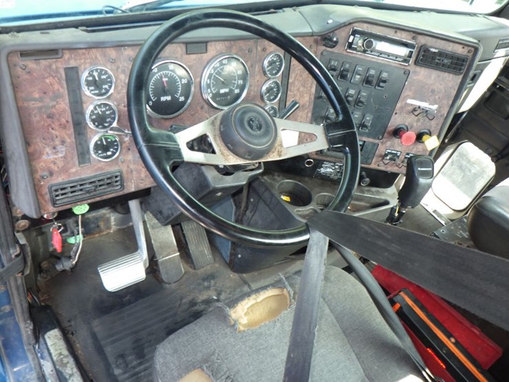 1999-international-9400i-image-14