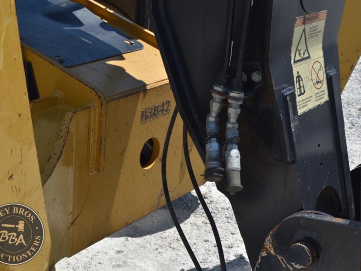 2018-caterpillar-tl1255d-image-17