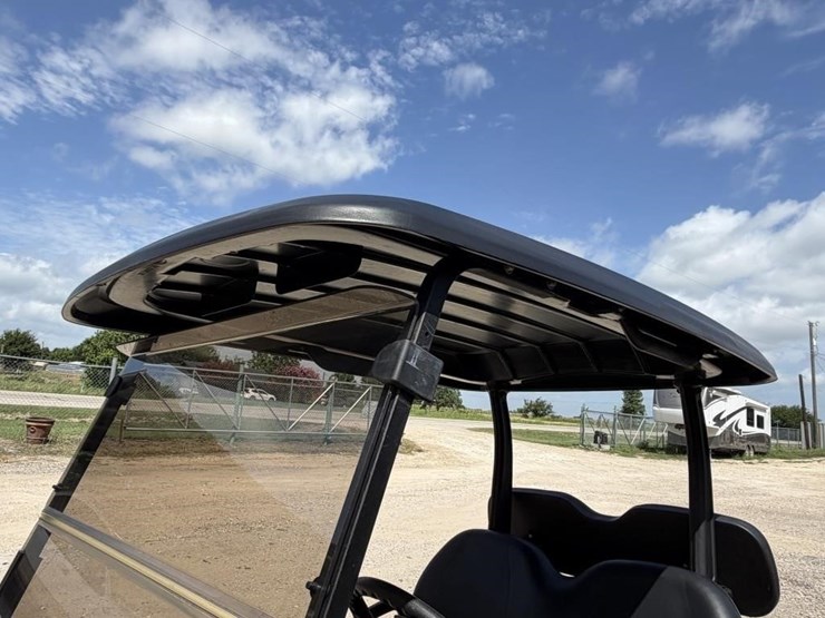 l3---club-cart-gas-golf-cart-image-11